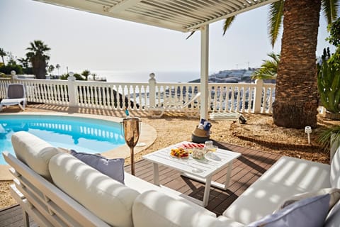 Garden, Swimming pool