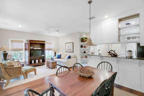 Magnolia Cottage House in Seacrest