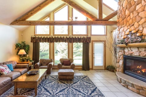 Living room, Seating area, flat iron