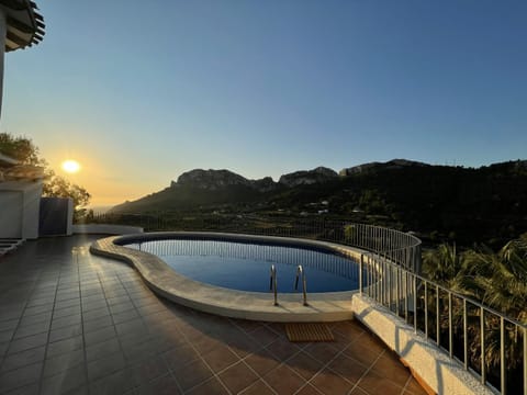 Mountain view, Sea view, Swimming pool, Sunrise