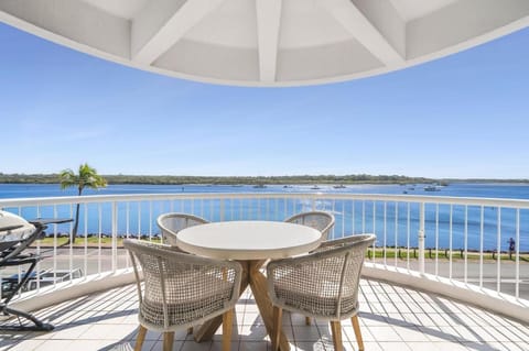 Natural landscape, Balcony/Terrace, River view