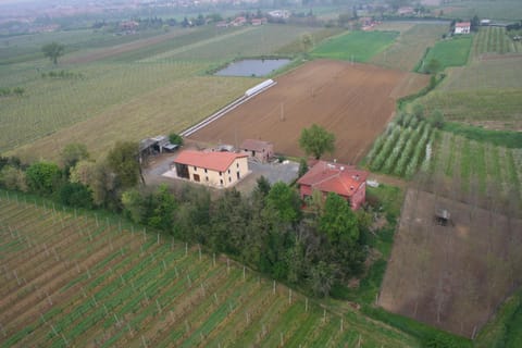 Agriturismo La Marletta Farm Stay in Imola