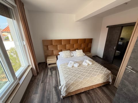 Bed, Bedroom, towels, wardrobe