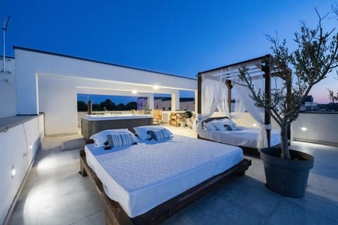 Balcony/Terrace, Balcony/Terrace