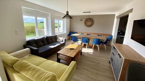 Saint-Pol family house garden fully equipped 12 people House in Finistere