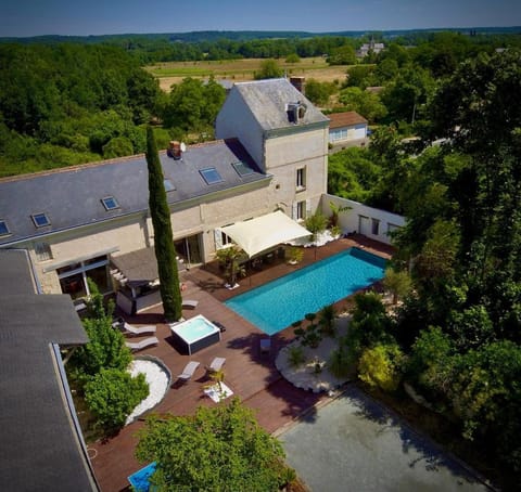 Magnifique villa avec piscine chauffée et jacuzzi Villa in Centre-Val de Loire