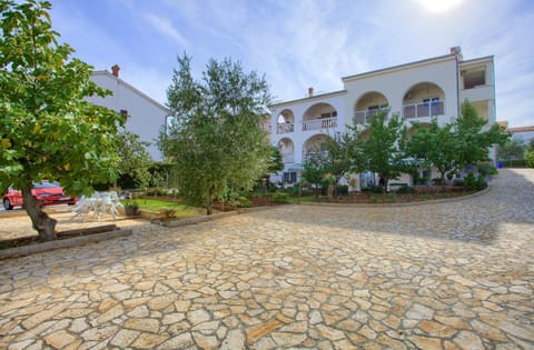 Property building, Garden