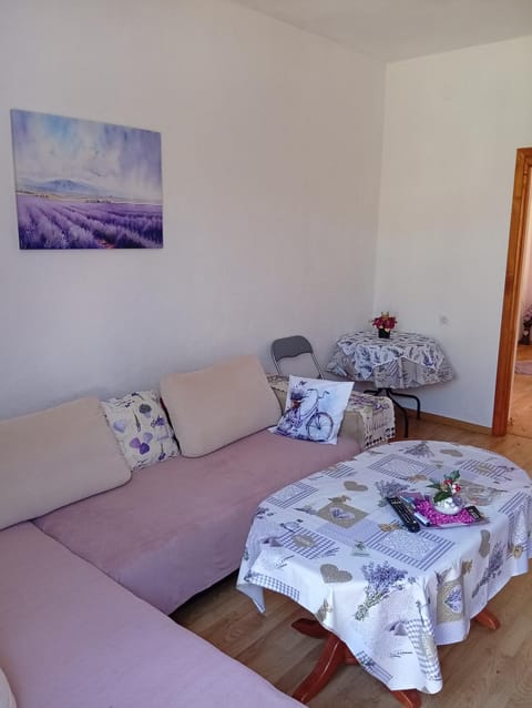 Apartman Lavanda M Apartment in Dubrovnik-Neretva County