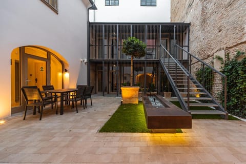 Inner courtyard view