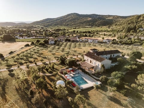 Property building, Massage, Swimming pool, Breakfast