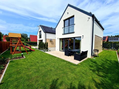 Property building, Facade/entrance, Children play ground, Garden