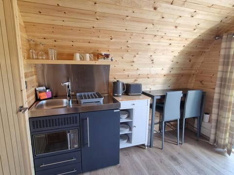Caledonian Pod. In Caol, Fort William Apartment in Scotland