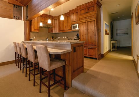 Flagstaff Three Bedroom Suite with Majestic Mountain Views condo Apartment in Deer Valley
