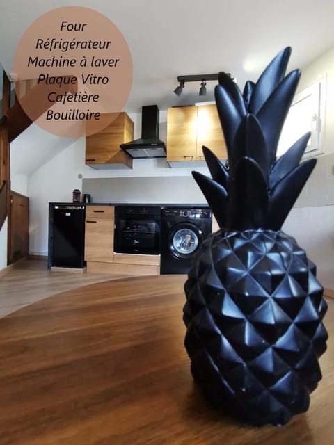 Coffee/tea facilities, Food, minibar, stove, toaster, washing machine