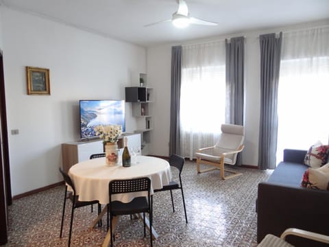 Roberta's House, a few steps from the lake Apartment in Bellano