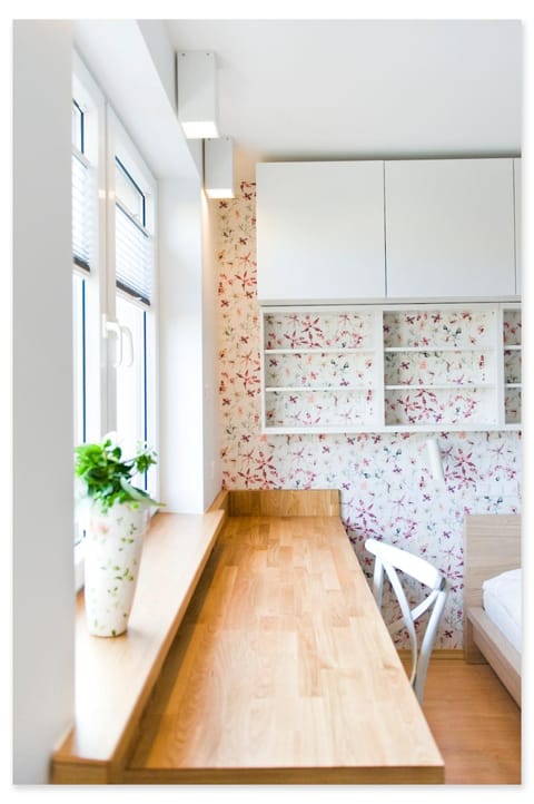 Photo of the whole room, Decorative detail
