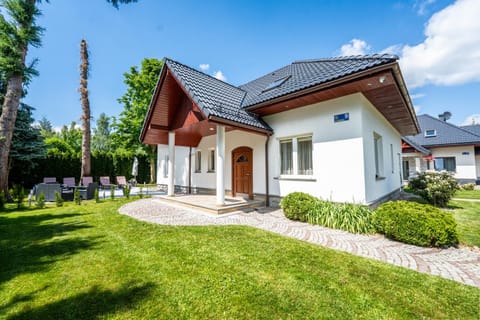 Property building, Garden view