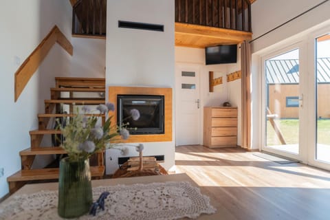 Kitchen or kitchenette, Living room, Seating area, flat iron