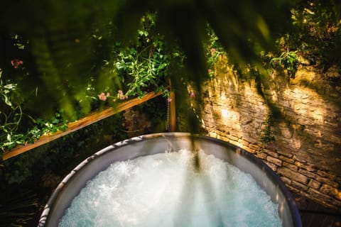 Night, Natural landscape, Hot Tub
