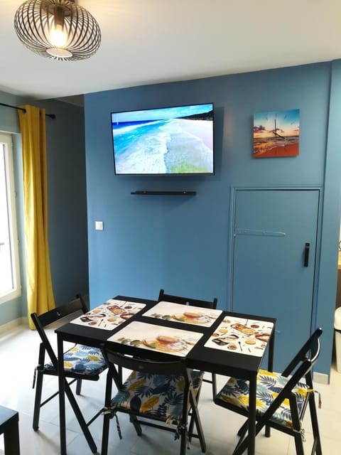 TV and multimedia, Dining area