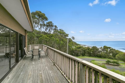 Property building, Balcony/Terrace, Sea view