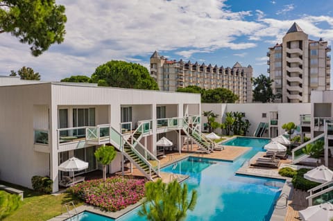 Pool view, Swimming pool