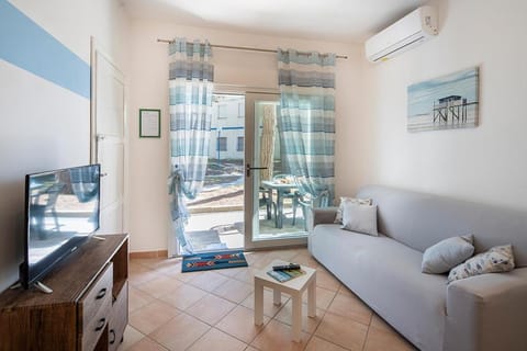 TV and multimedia, Living room, air conditioner