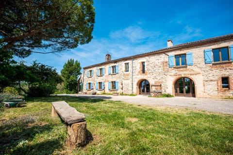 Property building, Facade/entrance, Garden