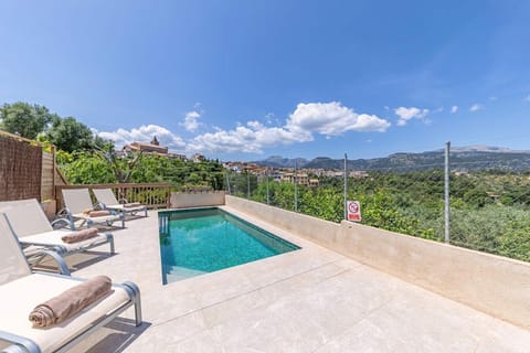 Natural landscape, Balcony/Terrace, Other, Mountain view, Swimming pool, sunbed