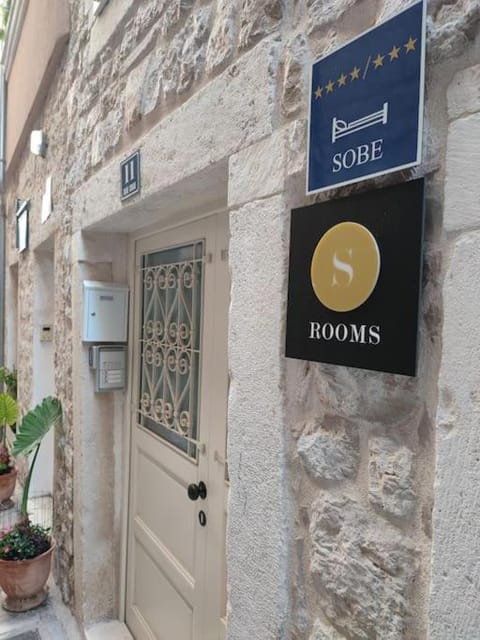 S-Rooms Apartment in Šibenik