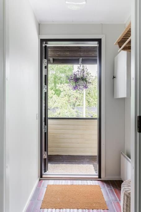 Upea remontoitu huoneisto Naantalin sydämessä Apartment in Finland