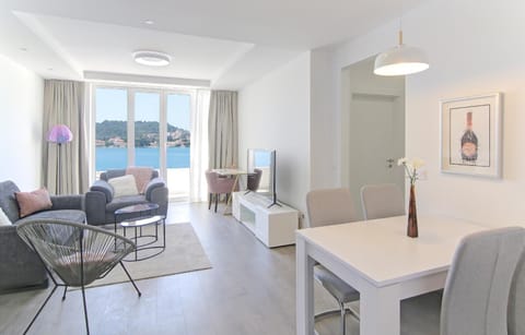 Living room, Seating area, Dining area, Sea view