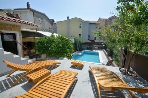 Pool view, Swimming pool