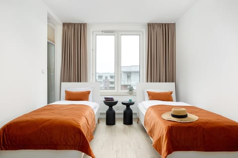 Seaside Apartamenty Mazowiecka Park - wyjątkowy apartament na 7 osób 2 sypialnie, 2 łazienki i parking - Luxury large apartment with 2 bedrooms, 2 bathrooms and parking Apartment in West Pomeranian Voivodeship, Poland