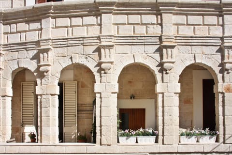 Property building, Decorative detail