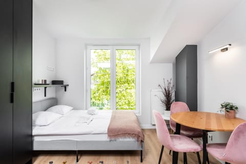 Bed, Seating area, Bedroom, wardrobe