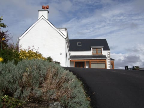 Property building, Mountain view, Sea view