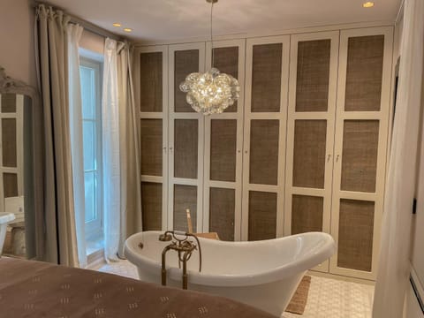 Bed, Bedroom, Bath, wardrobe