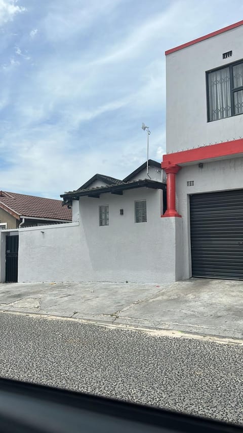 Naledi homestay Vacation rental in Cape Town