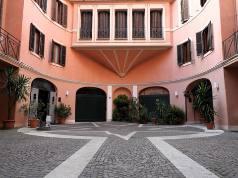 Property building, Inner courtyard view