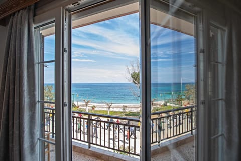 Day, Natural landscape, View (from property/room), Balcony/Terrace, Beach, Sea view