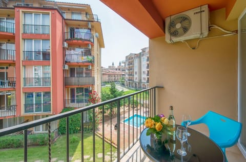 Balcony/Terrace, Garden view
