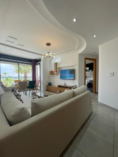 Communal lounge/ TV room, TV and multimedia, Living room