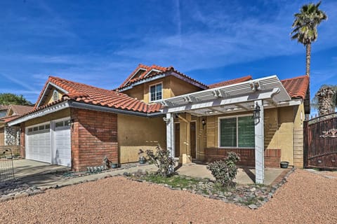 Bright California Home with Patio Less Than 1 Mi to Hiking! House in Corona