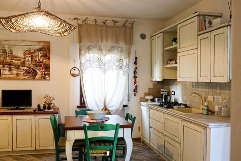 Kitchen or kitchenette, Living room, kitchen