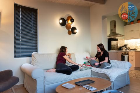 Property building, Day, People, Living room, Decorative detail, Seating area, On site, Area and facilities, Location, children, young children, older children, group of guests, Family, internet, locker, kitchen, air conditioner