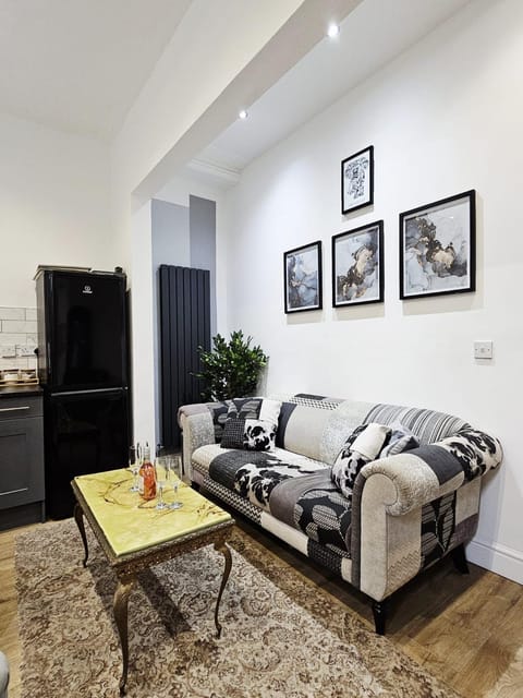 Cheerful 4 bedroom close to Uclan, Preston City Center House in Preston