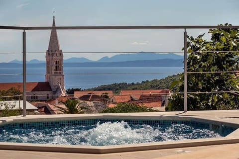 Sea view, Swimming pool