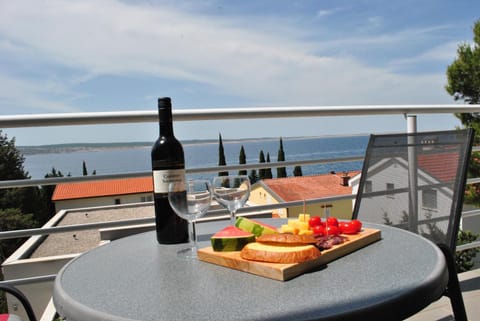Natural landscape, Balcony/Terrace, Food, Lunch