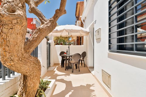 Property building, Patio, Day, View (from property/room), Balcony/Terrace, Dining area